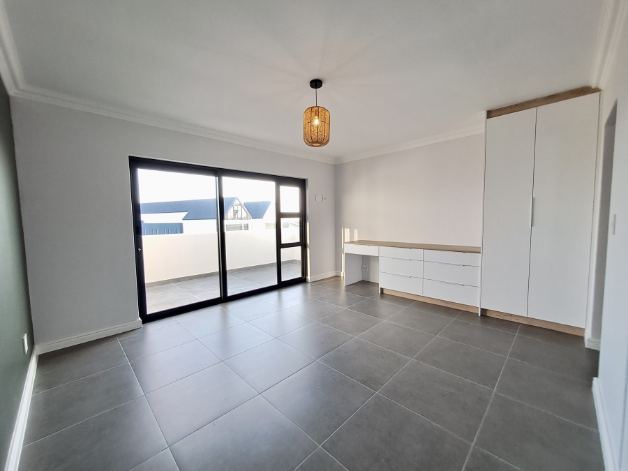 3 Bedroom Property for Sale in Yzerfontein Western Cape